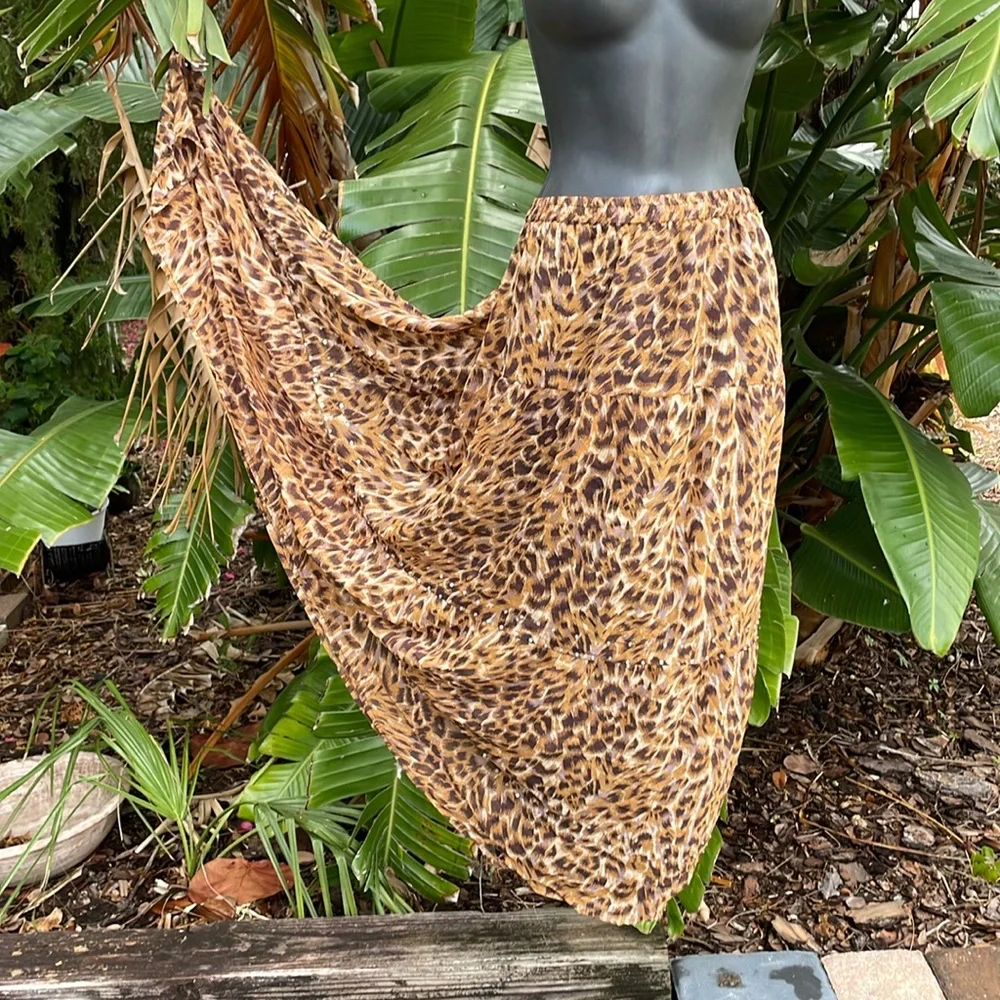 Tiered chiffon, leopard print skirt with sequin ham